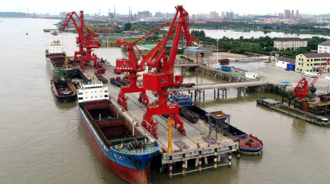 吐鲁番概述露天料场港口封闭问题的实行方法